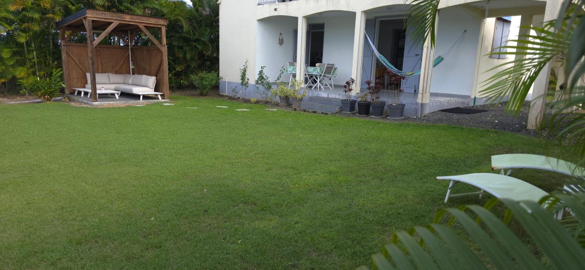 Maison Laurencia - Appartement Au Rez-De-Chaussee Avec Jardin Sainte-Anne  Exteriör bild